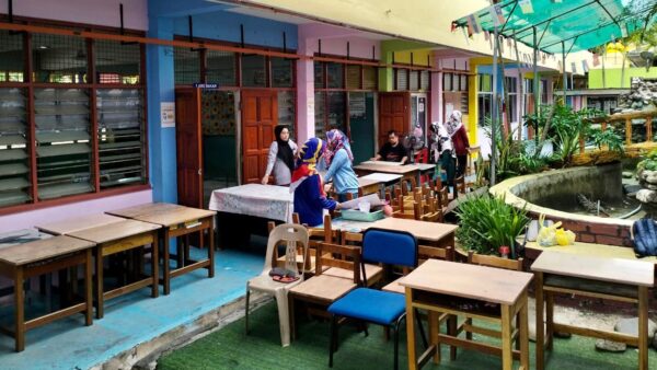 gotong royong hari merdeka